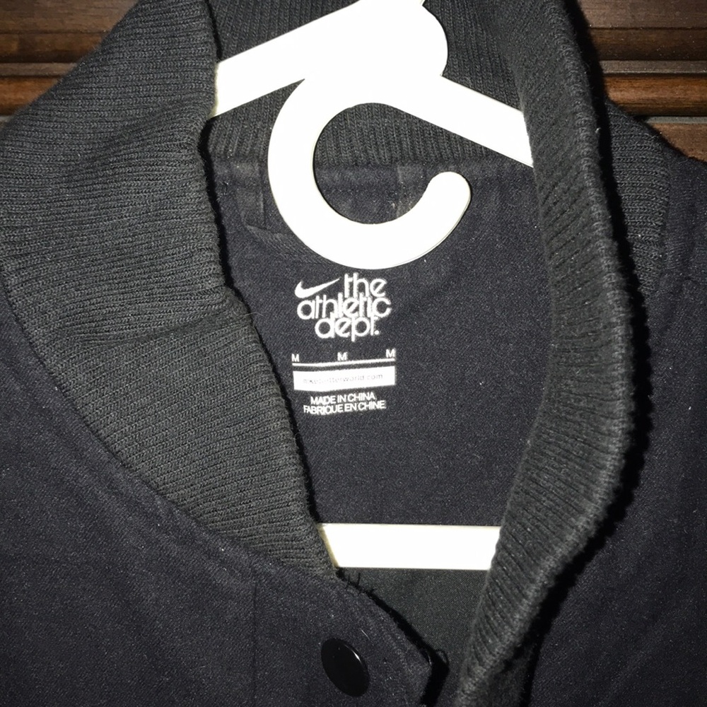 Nike jacket - Picture 2 of 3